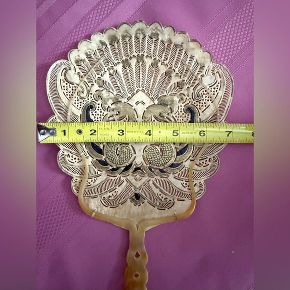 Vintage Hand held Indonesian wayang (shadow) fan featuring peacock motif - Picture 5 of 6